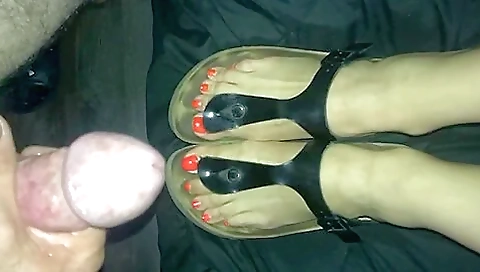 Hottie In Flip-flops Gets Her Orange Toe Nails Covered With Spunk Hottie In Flip-flops Gets Her Orange Toe Nails Covered With Spunk